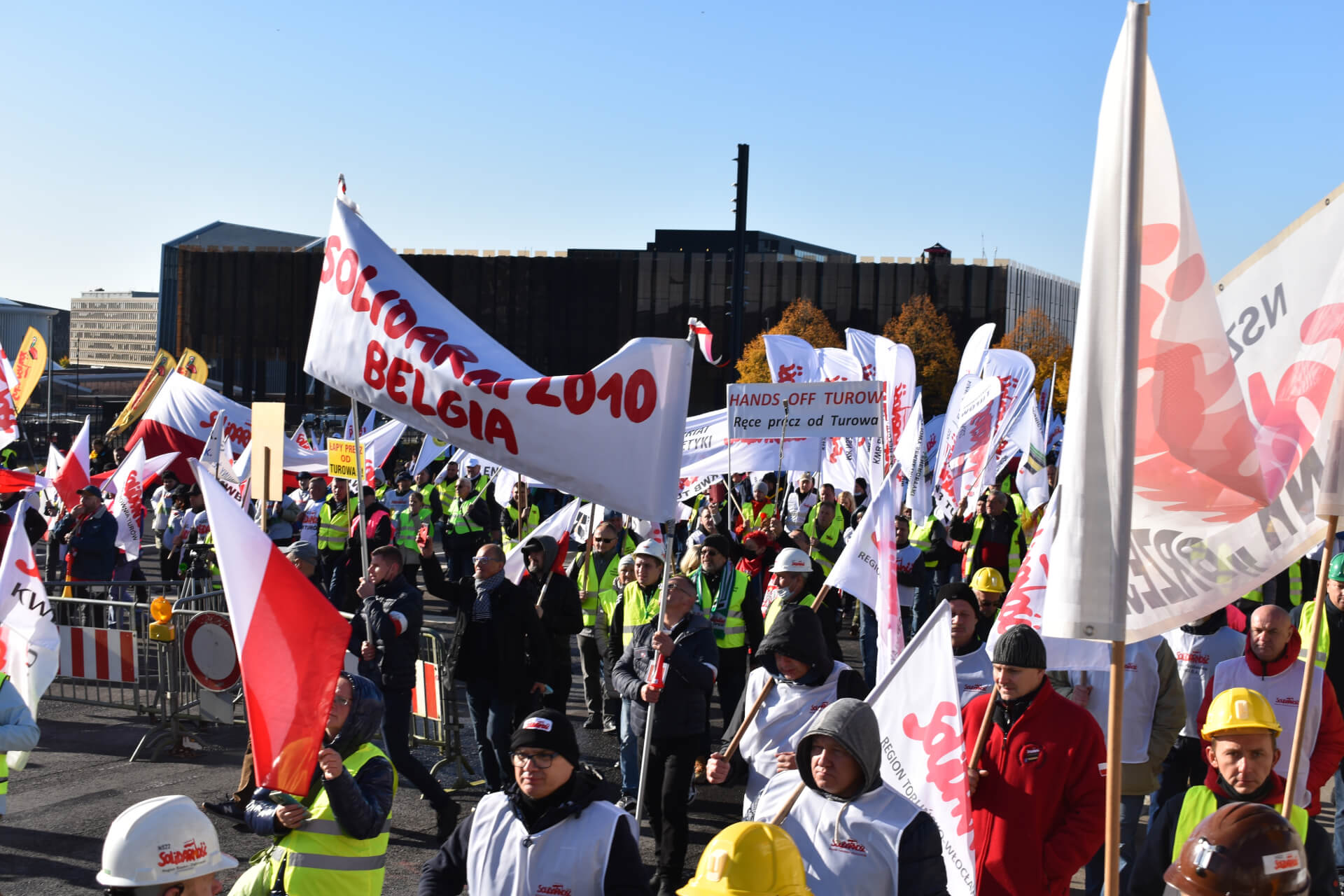 Protest Solidarności pod siedzibą TSUE  w Luksemburgu